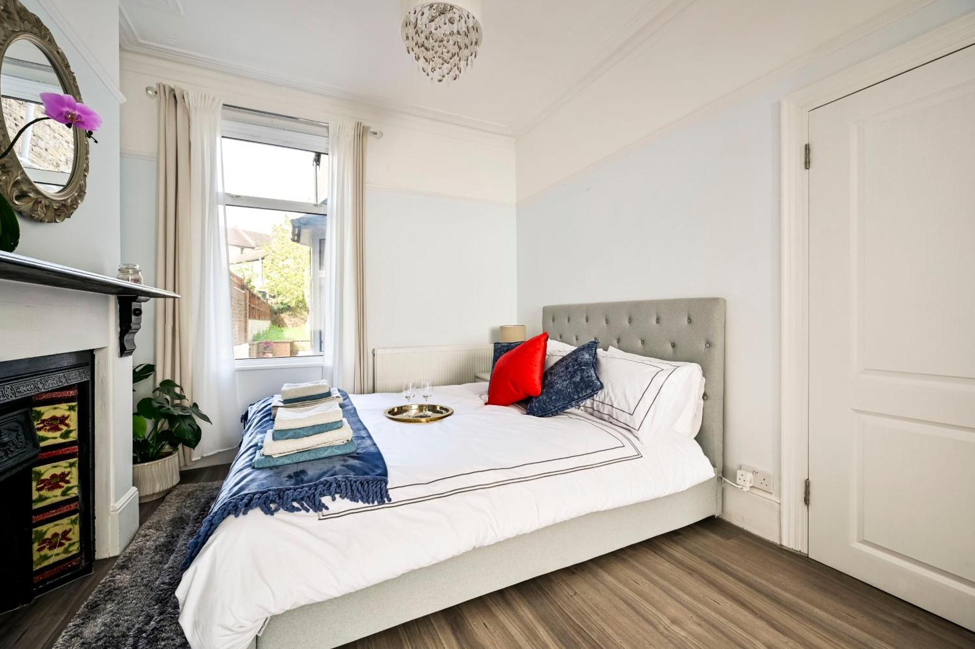Greenwich Holiday Home ลอนดอน ภายนอก รูปภาพ